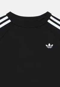 adidas Originals T-shirt, neckline and chest logo detail