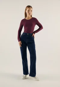 Full-length outfit with Anna Field bordeaux long-sleeve top