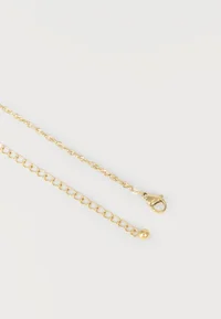 Lobster clasp and extension chain on the Even&Odd necklace