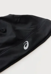 ASICS Running Beanie – close up