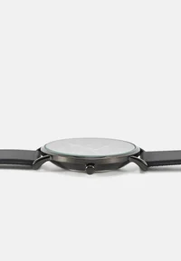 Pier One unisex watch black – side view